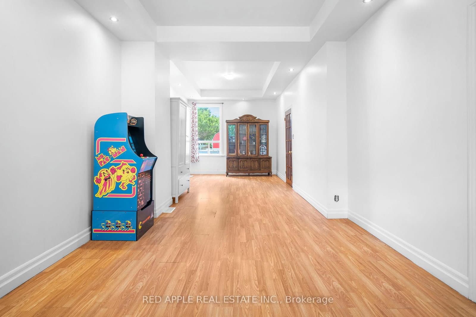 546 Dufferin Street - Image 6