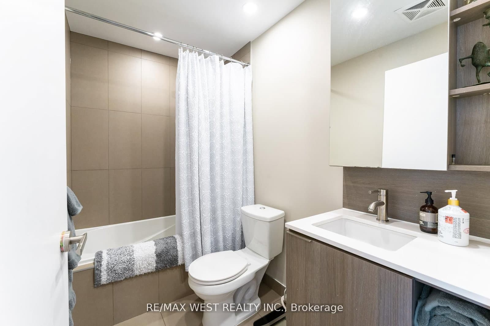 170 Sumach Street, Unit 507 - Image 6