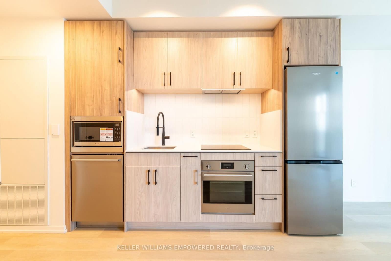109 Erskine Avenue, Unit 1210 - Image 6
