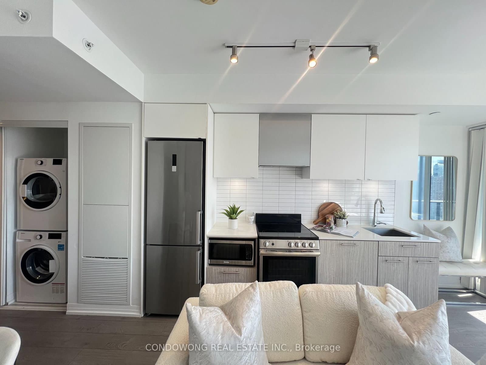 251 Jarvis Street, Unit 3007 - Image 4
