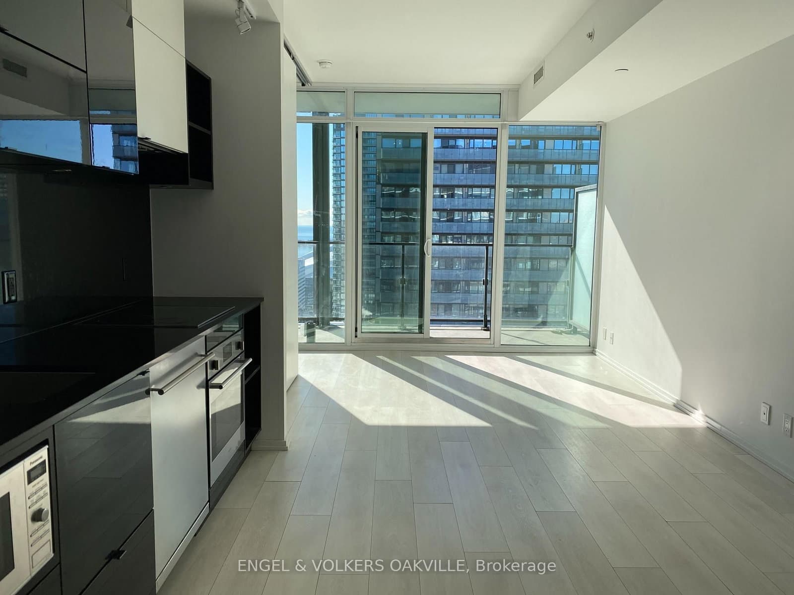 125 Peter Street, Unit 3310 - Image 5