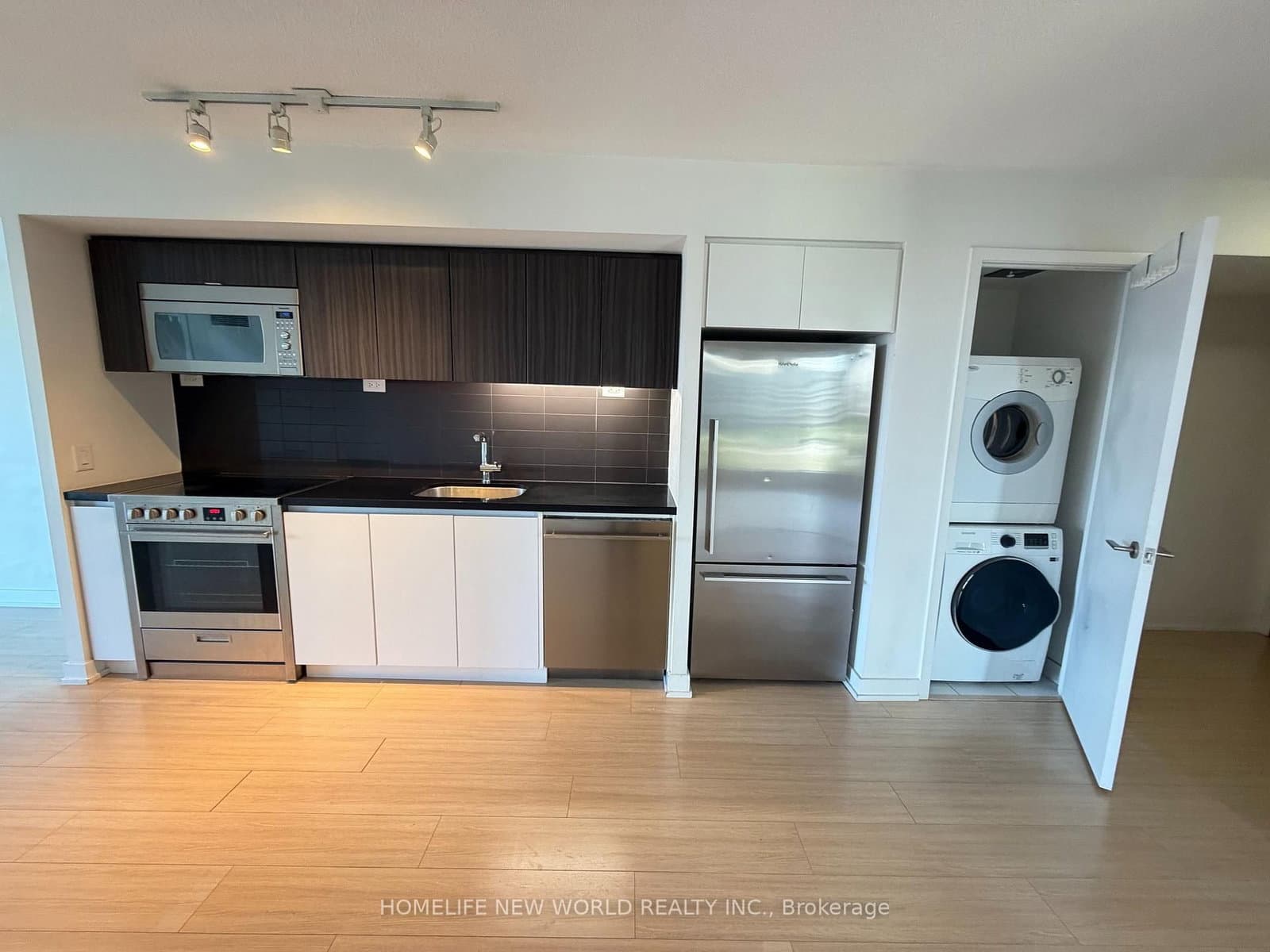 85 Queens Wharf Road, Unit 721 - Image 1