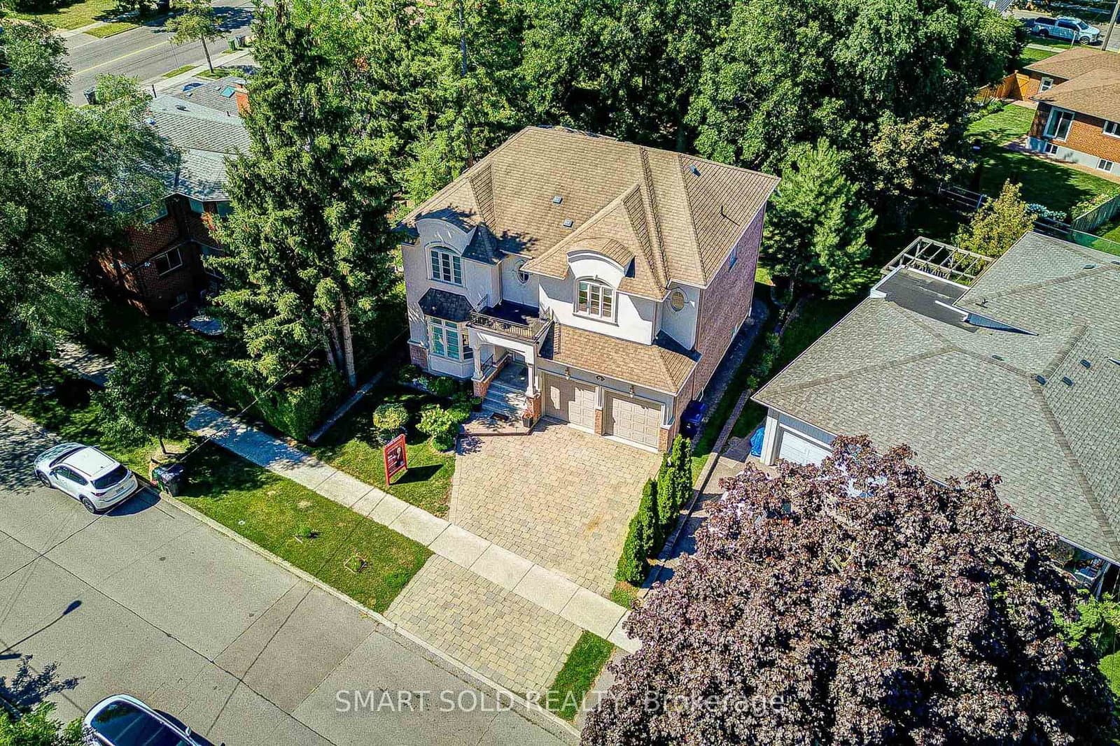 6 Brill Crescent - Image 2