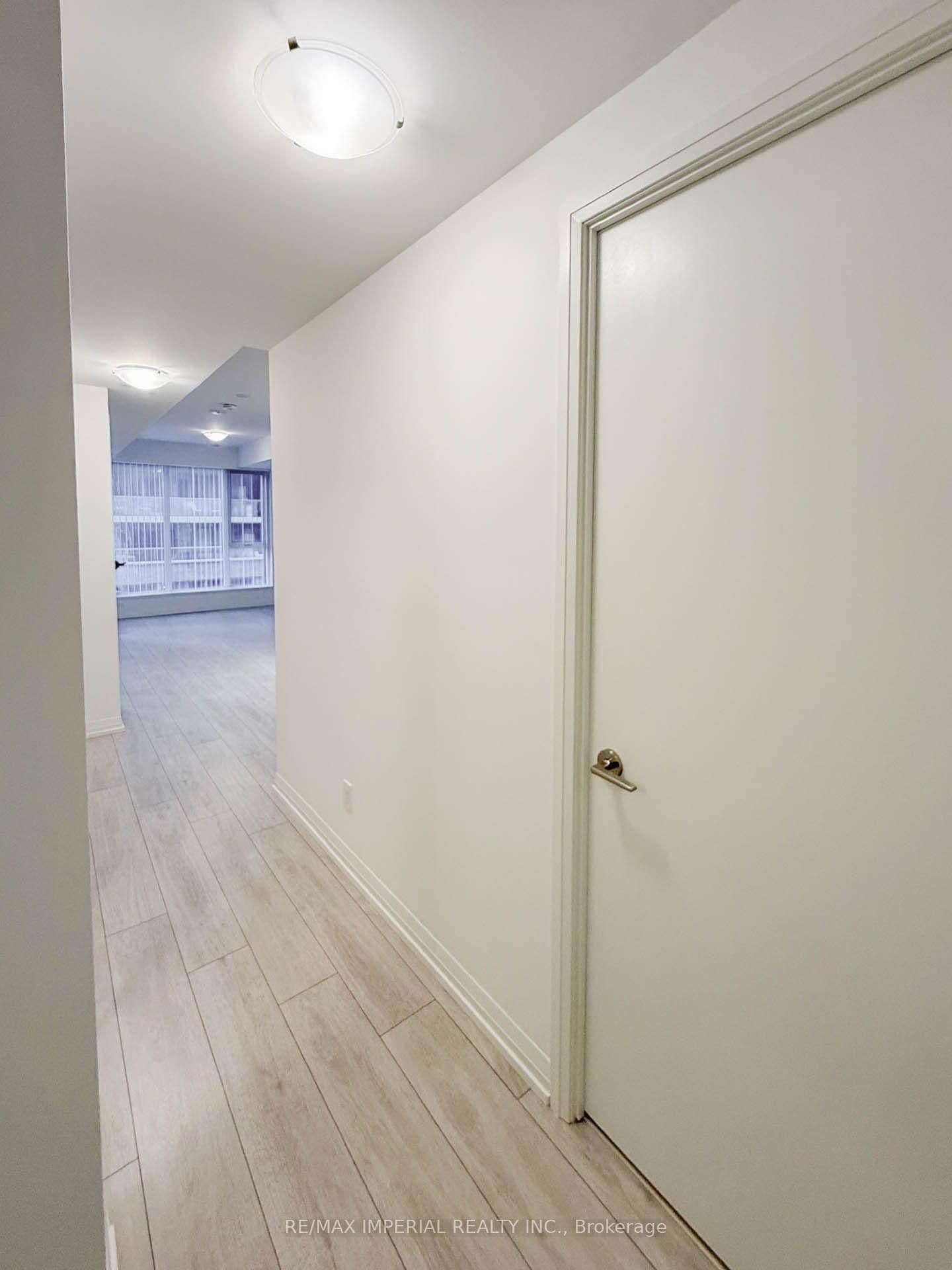 400 King Street W, Unit 519 - Image 3