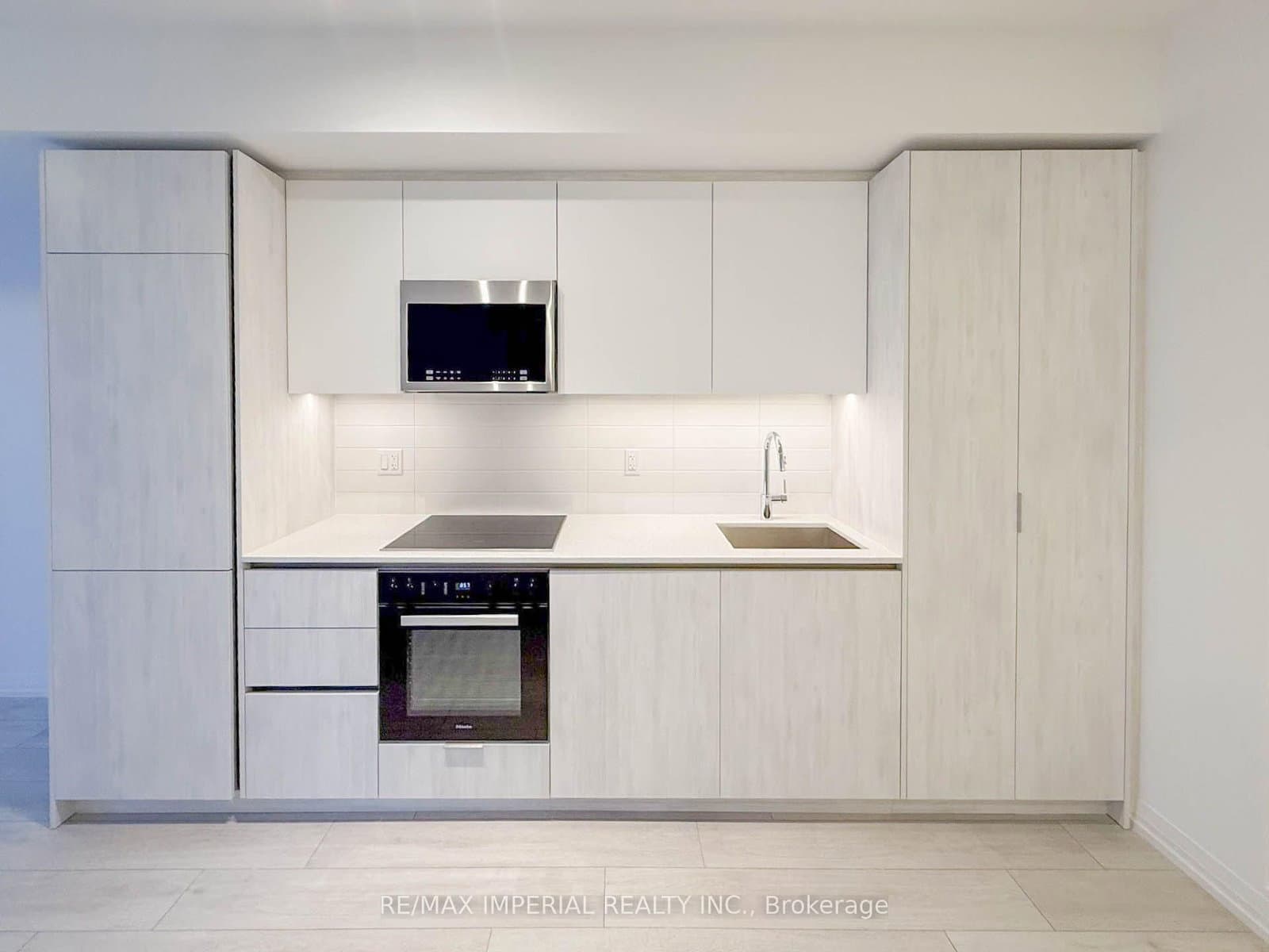 400 King Street W, Unit 519 - Image 5