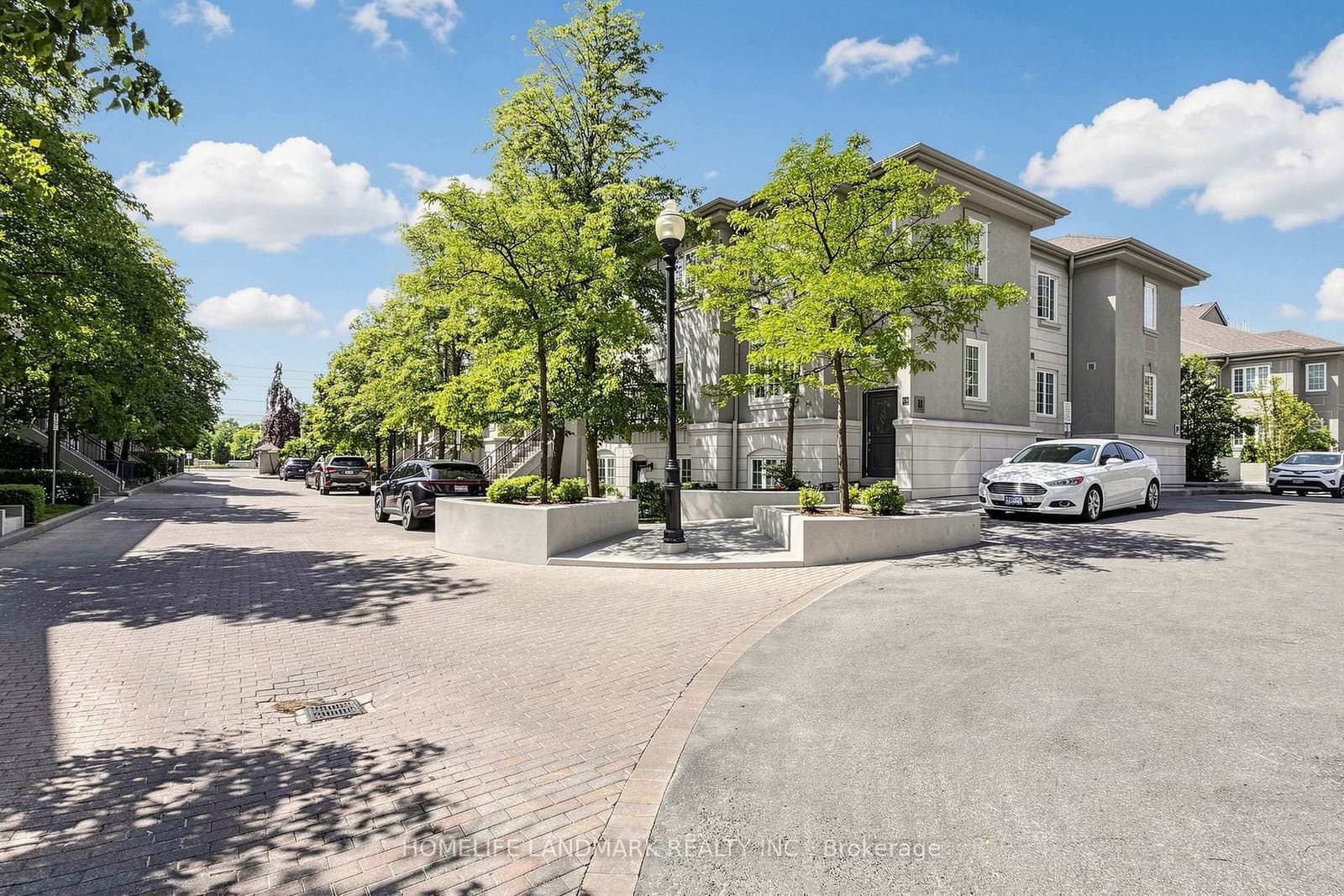 #B29 - 108 Finch Avenue W