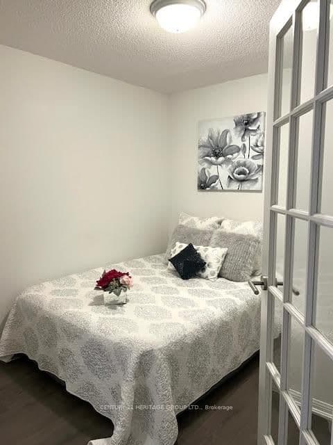 400 Adelaide Street E, Unit 1015 - Image 2