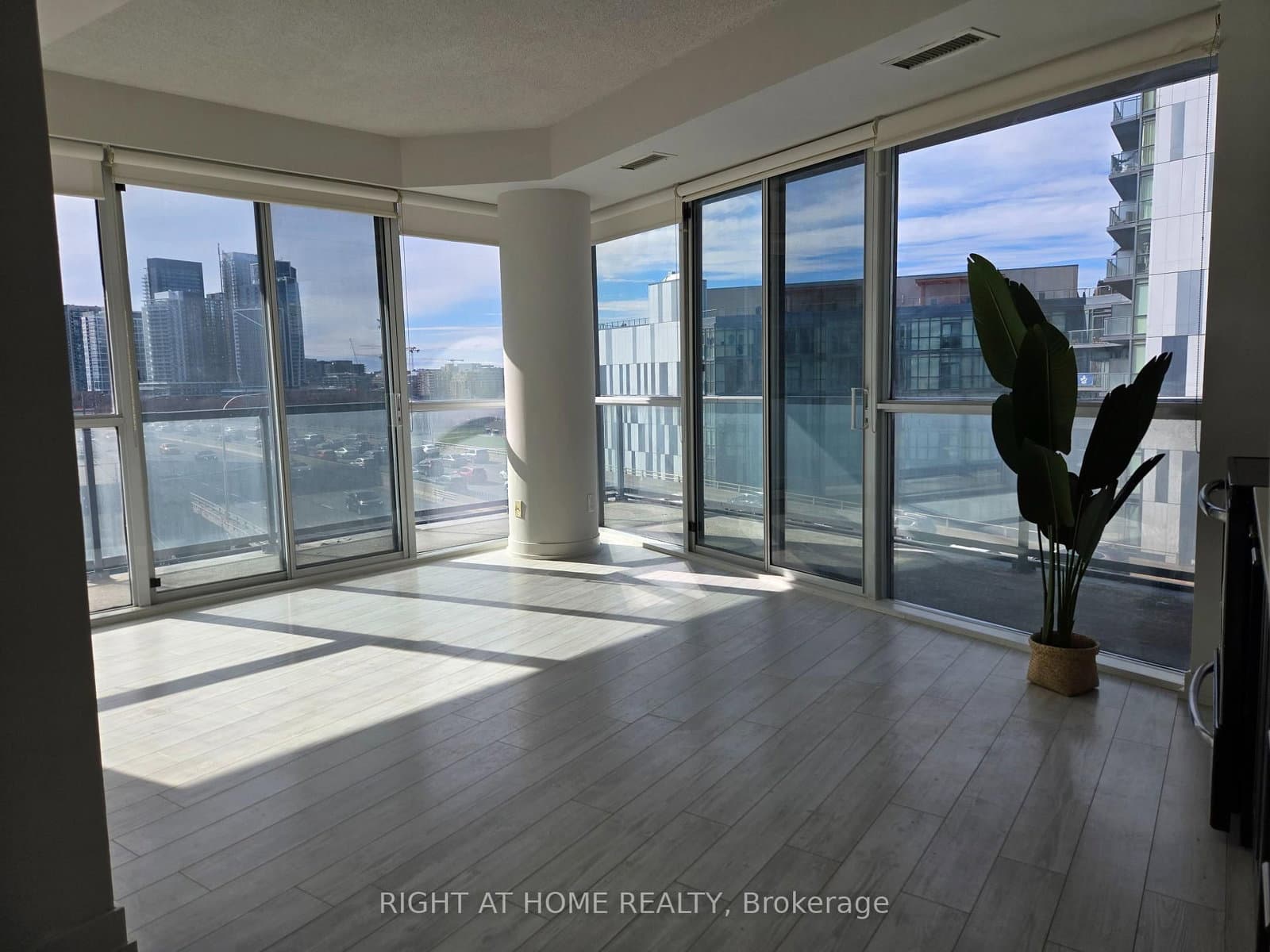 20 BRUYERES Mews, Unit 903 - Image 6