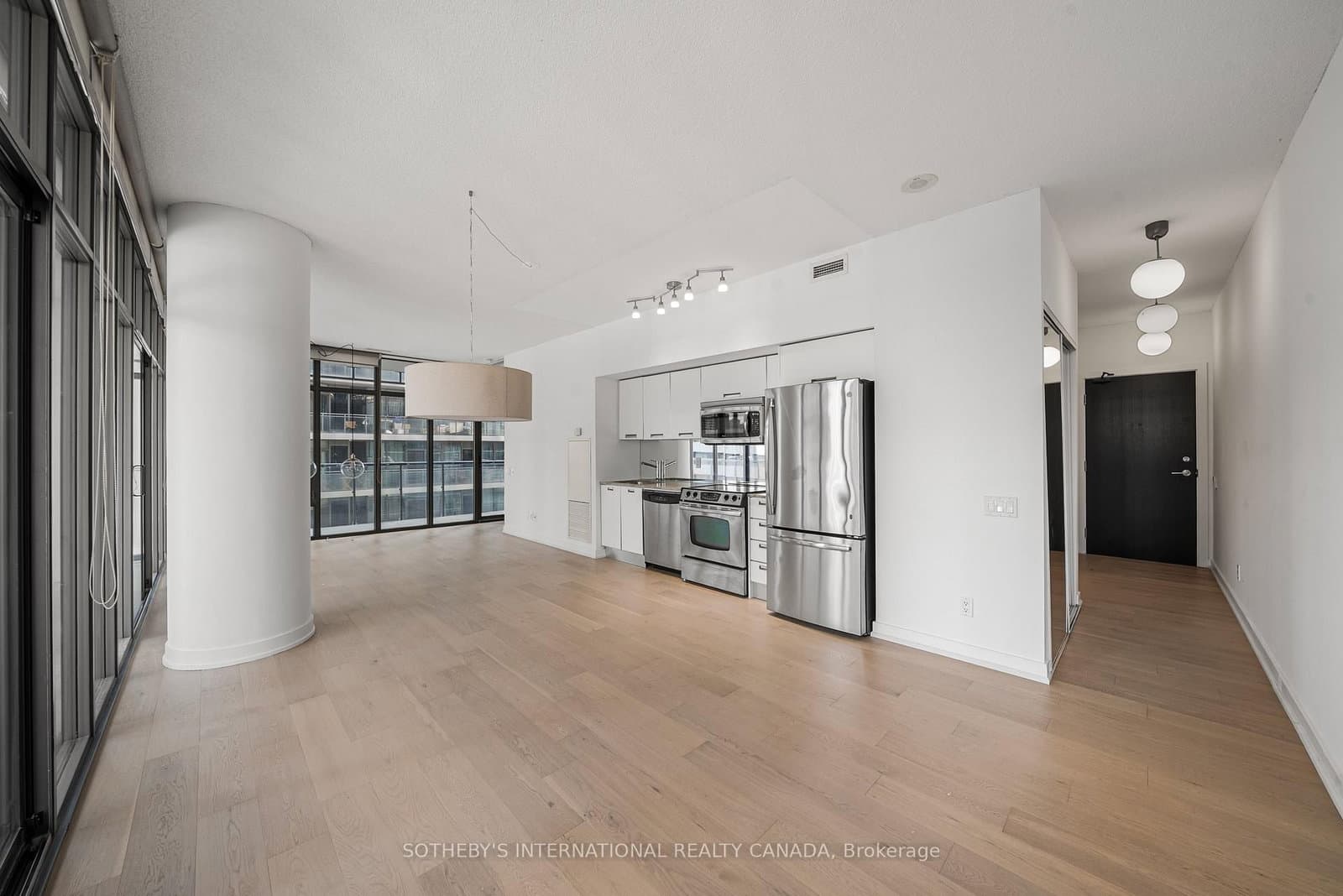 33 Charles Street E, Unit 1611 - Image 4