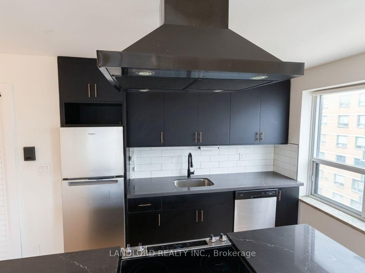 420 Eglinton Avenue E, Unit 402 - Image 2