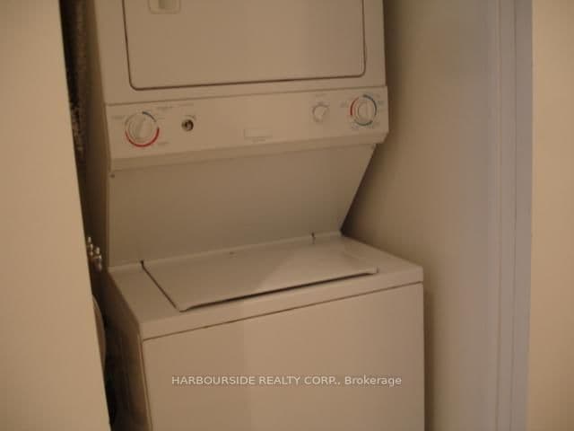 208 Queens Quay Boulevard W, Unit 303 - Image 6