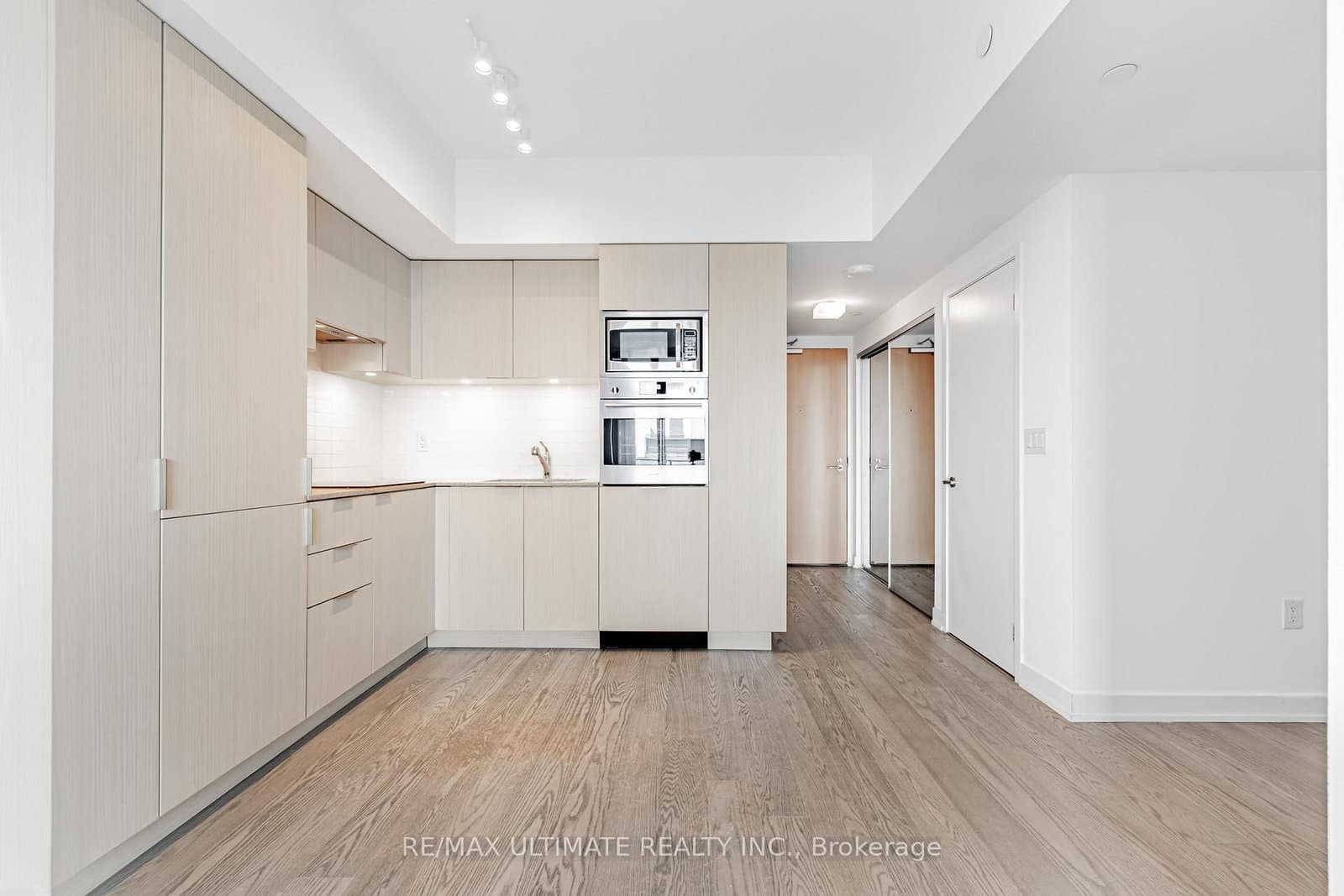 11 Wellesley Street W, Unit 5003 - Image 5