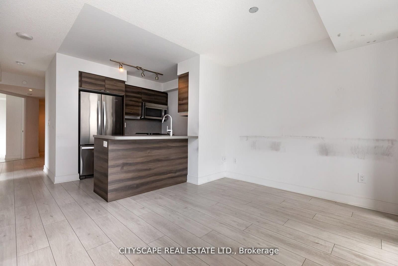 525 Adelaide Street W, Unit 315 - Image 3