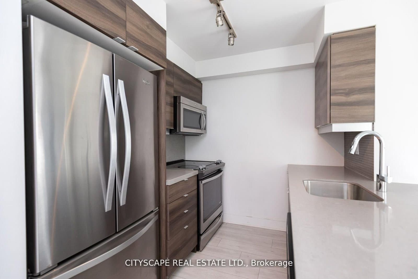 525 Adelaide Street W, Unit 315 - Image 5