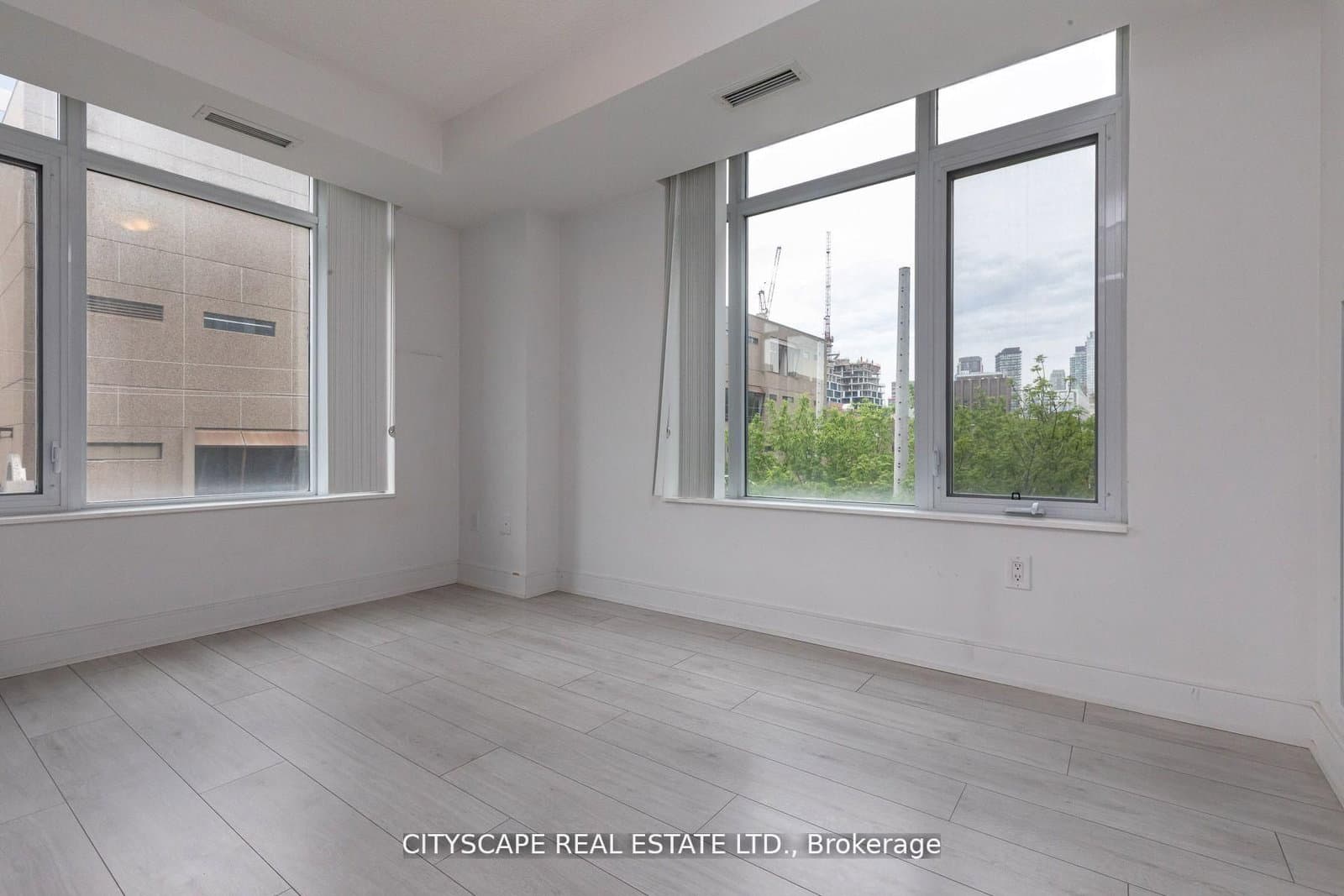 525 Adelaide Street W, Unit 315 - Image 6