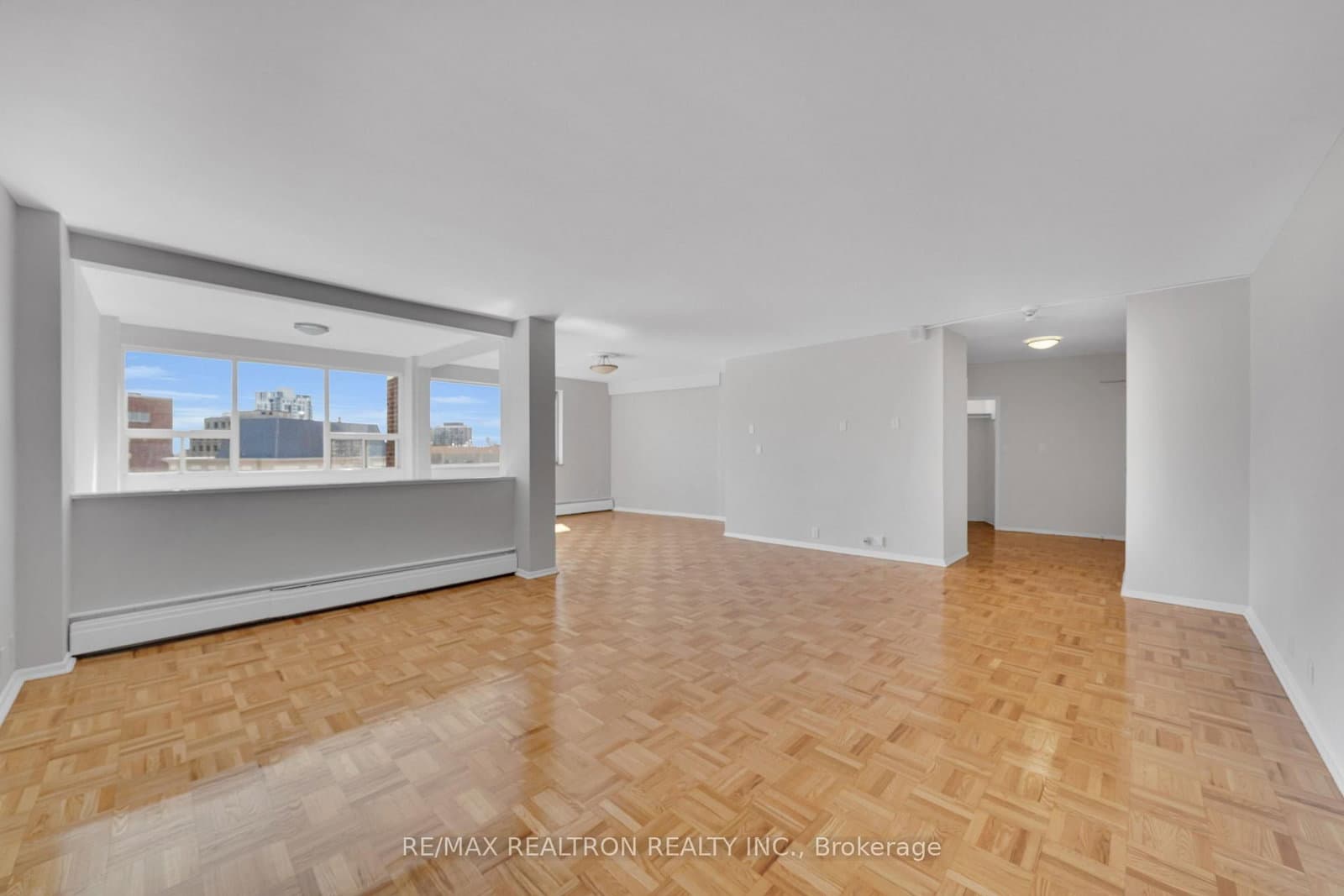 9 Deer Park Crescent, Unit 1501 - Image 2