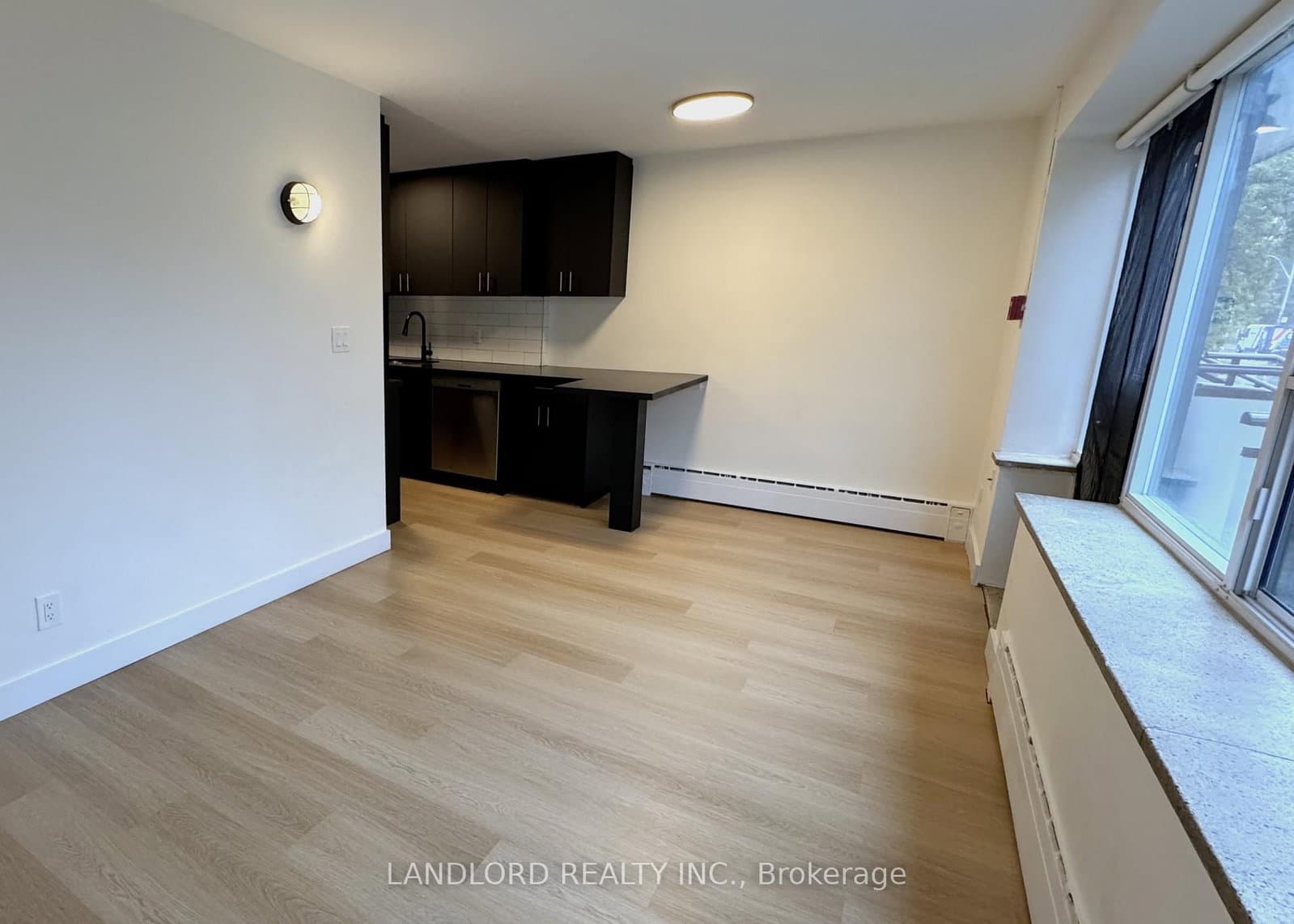 420 Eglinton Avenue E, Unit 301 - Image 2
