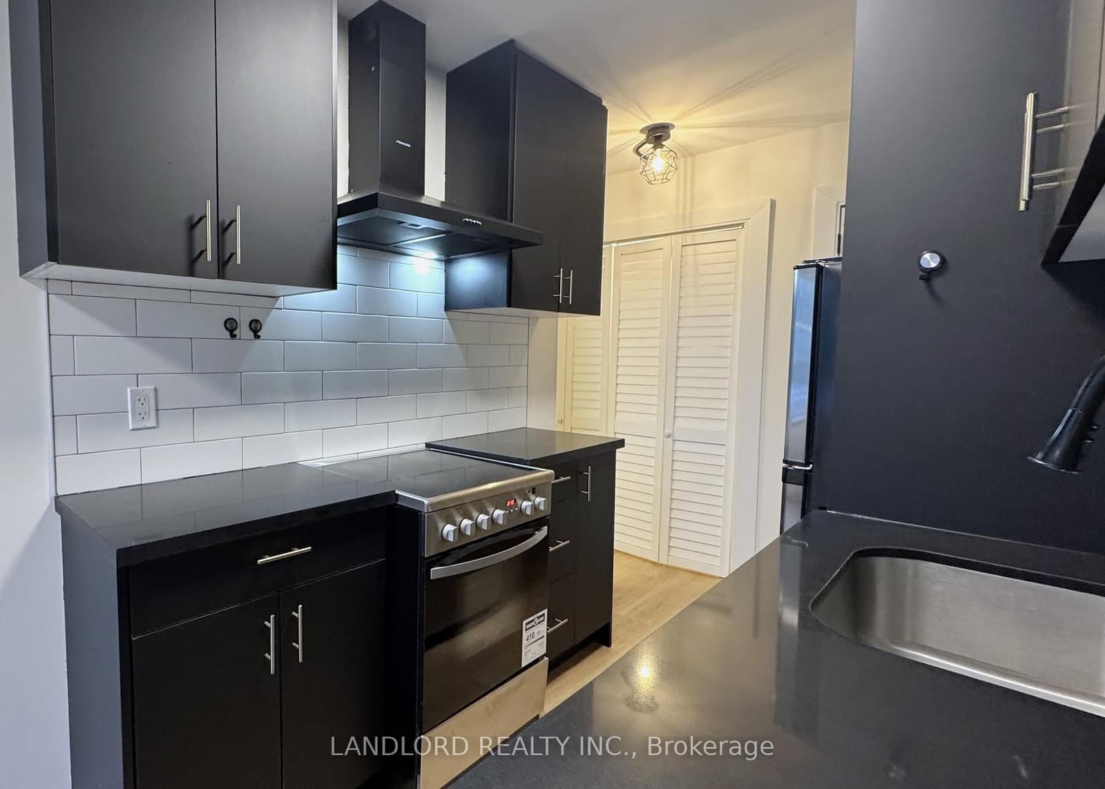 420 Eglinton Avenue E, Unit 301 - Image 6