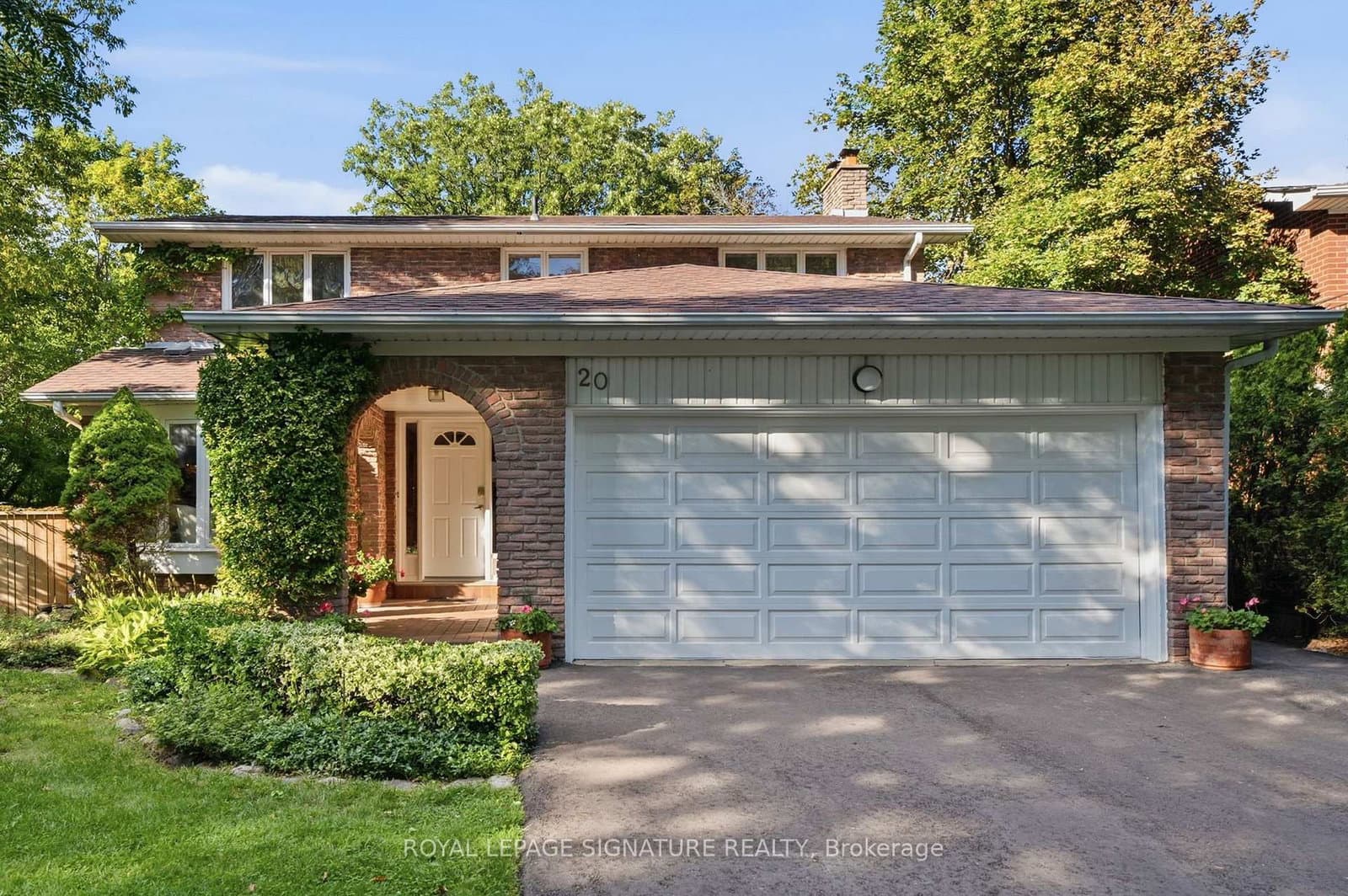20 Wellesbourne Crescent - Image 1