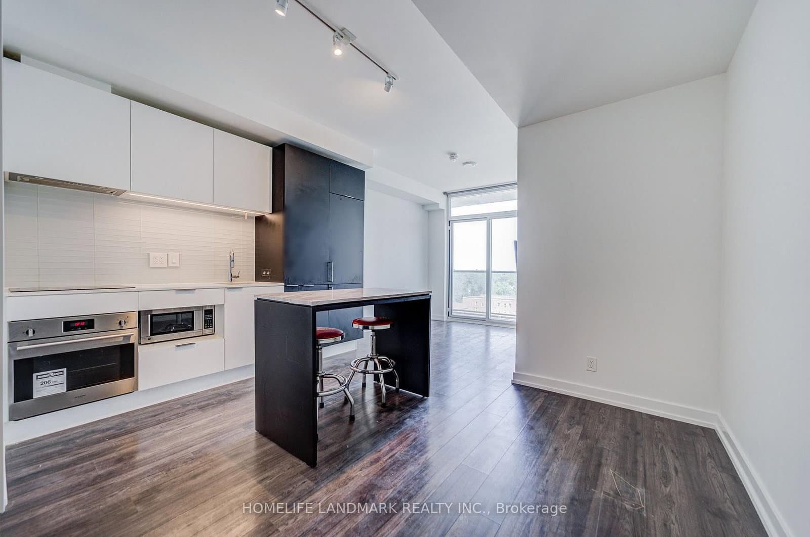 #601 - 33 Helendale Avenue