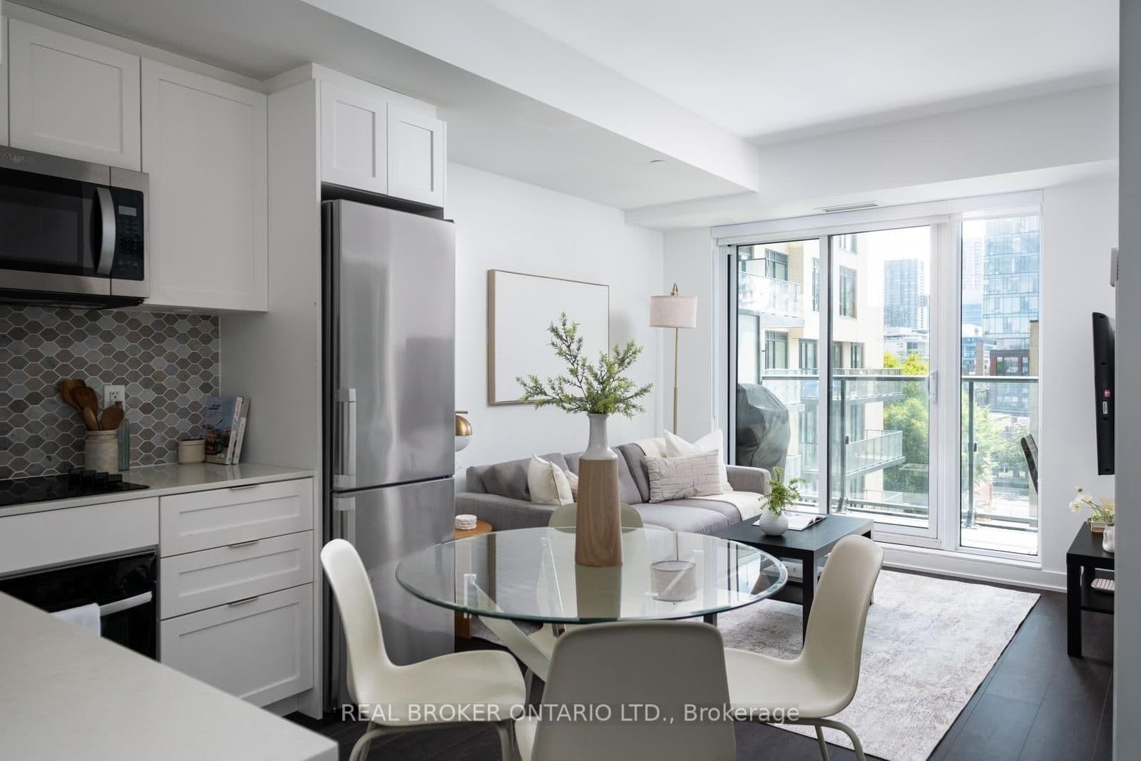 543 Richmond Street W, Unit 528