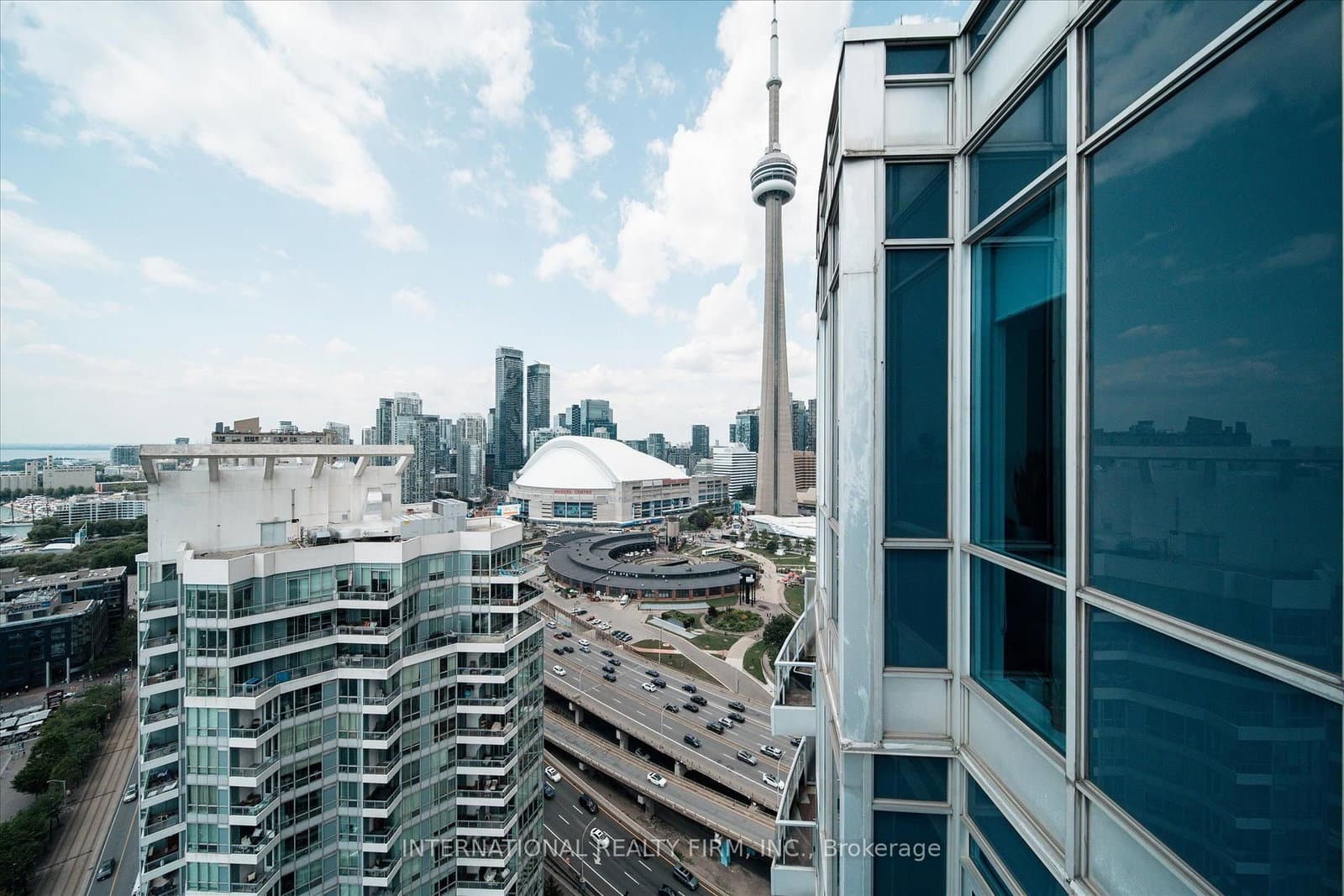 218 Queens Quay W, Unit Ph4 - Image 4