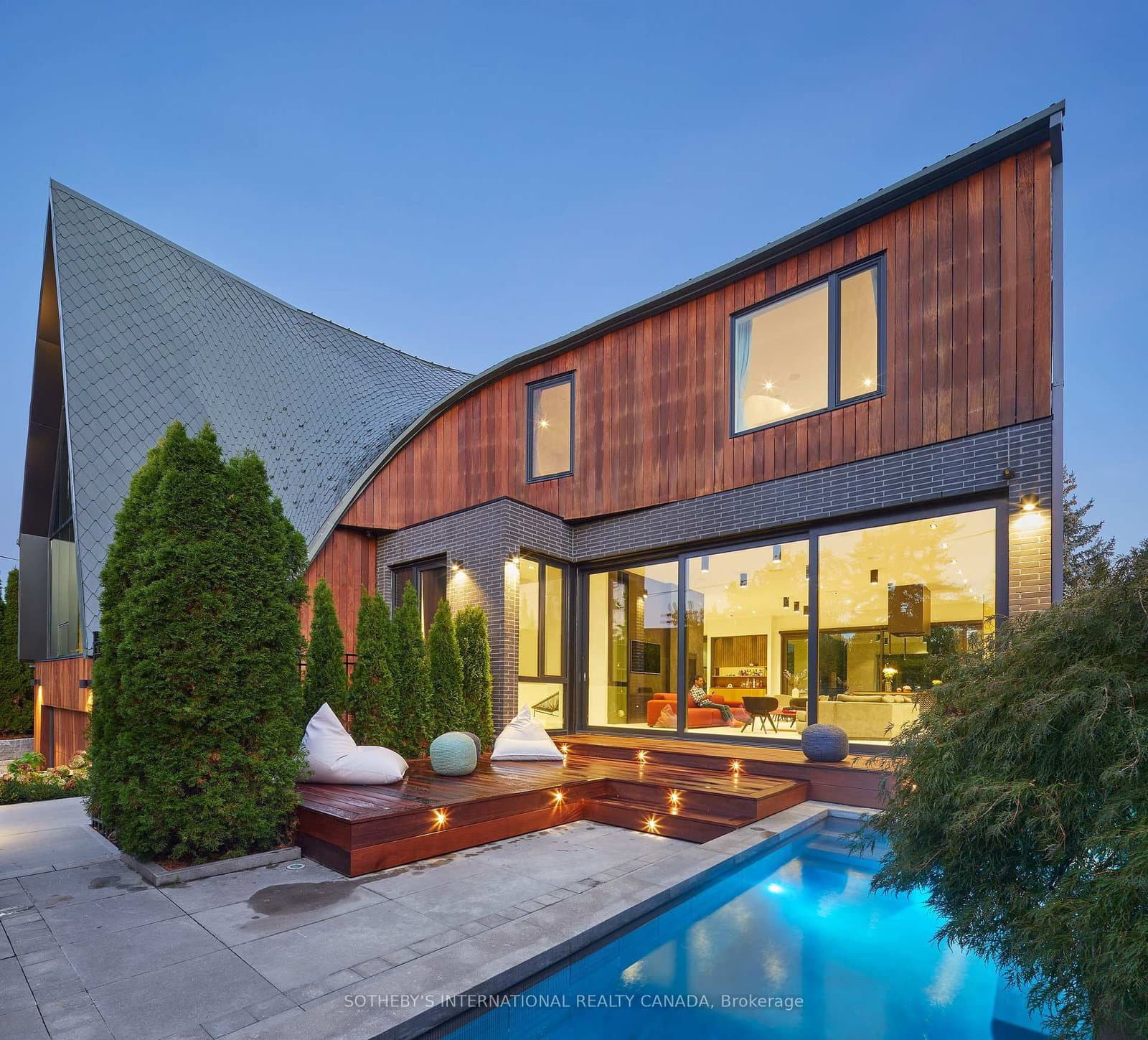 108 Stratford Crescent - Image 3