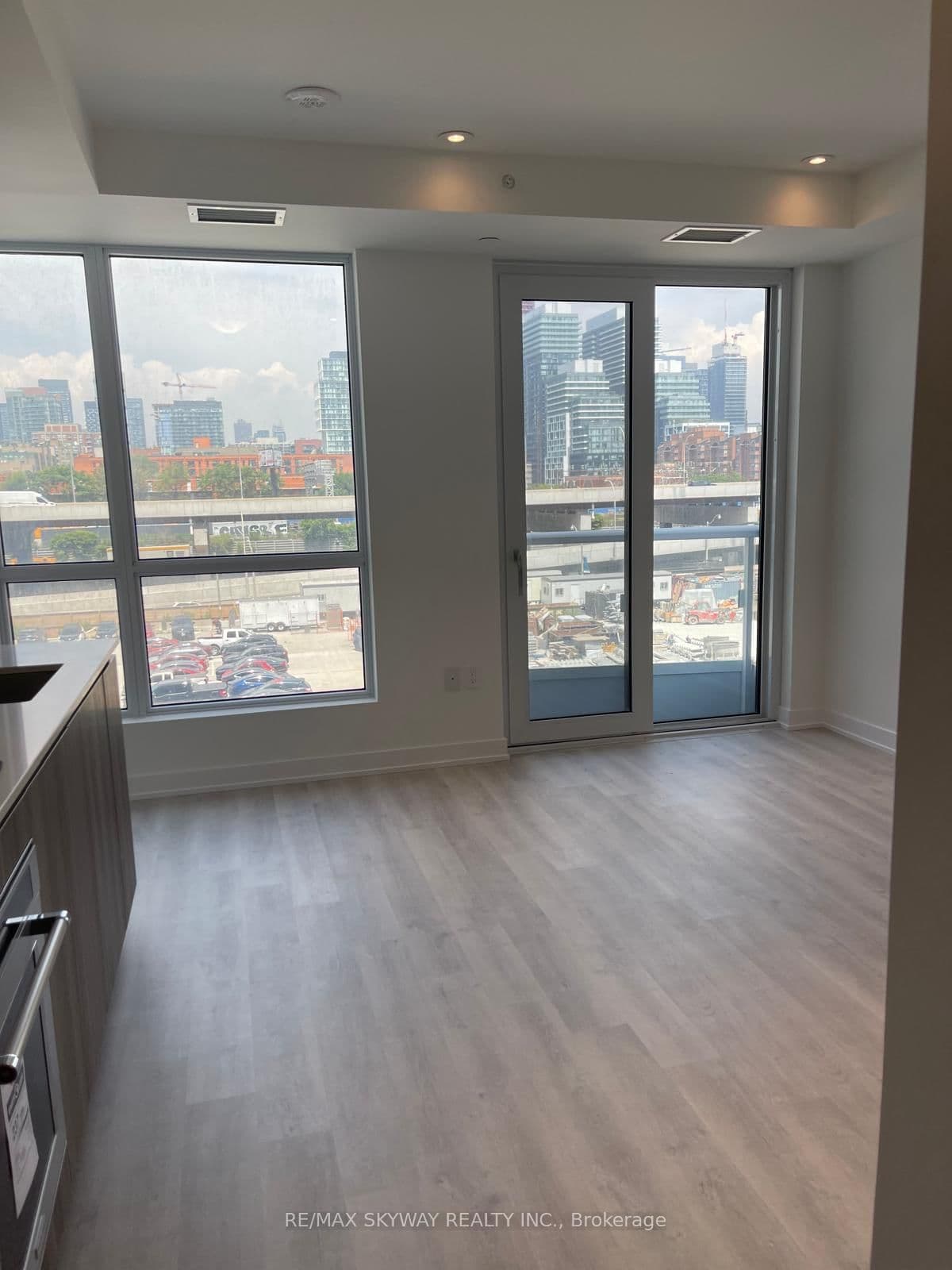 15 Richardson Street, Unit 405 - Image 1