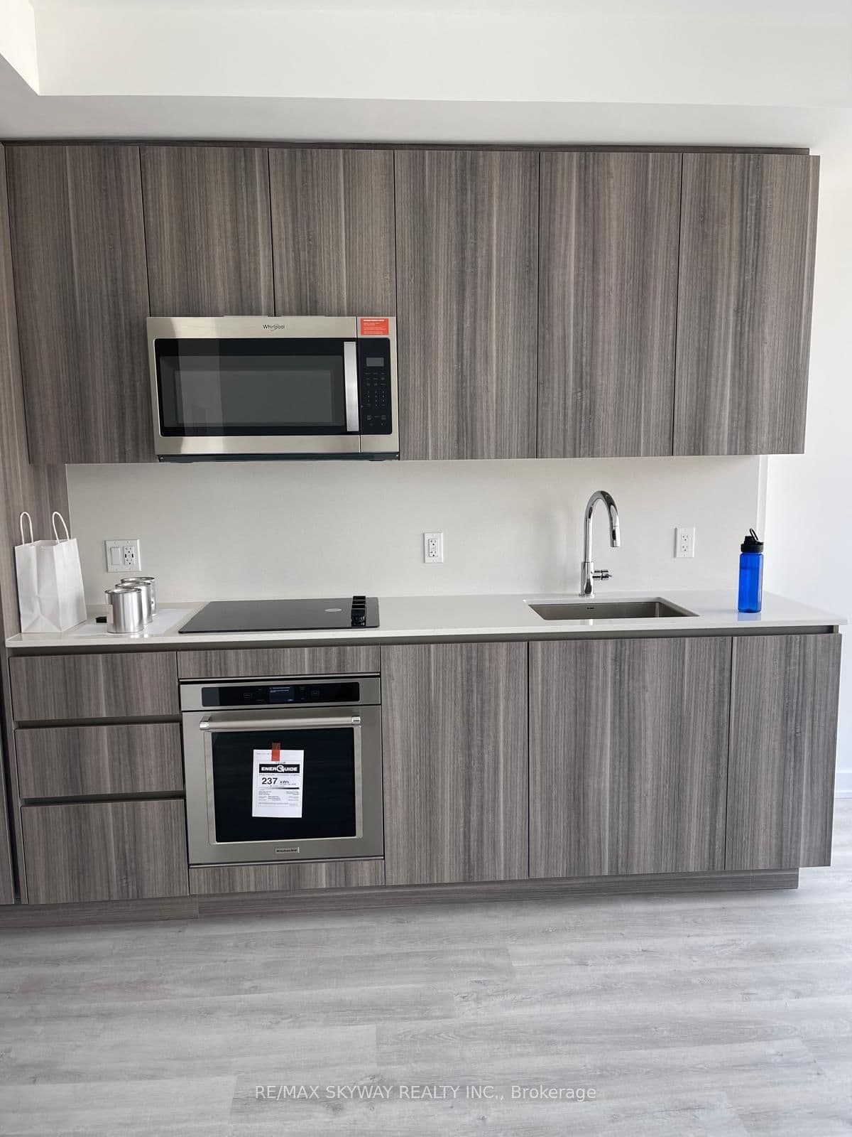 15 Richardson Street, Unit 405 - Image 2