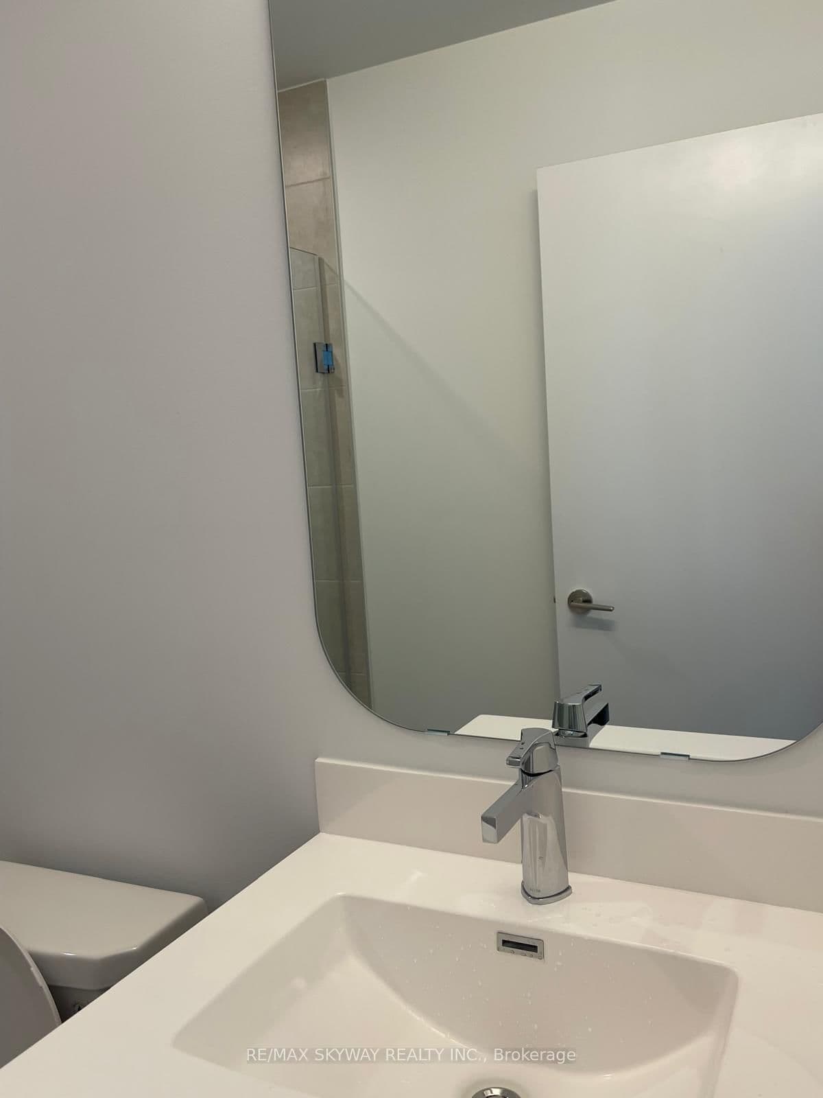 15 Richardson Street, Unit 405 - Image 6