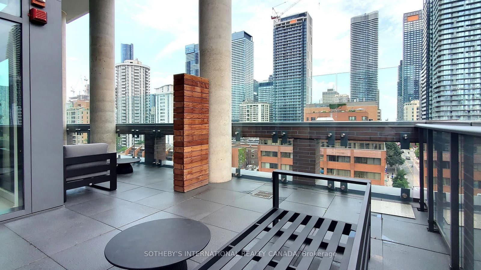 81 Wellesley Street E, Unit 305-Den - Image 6