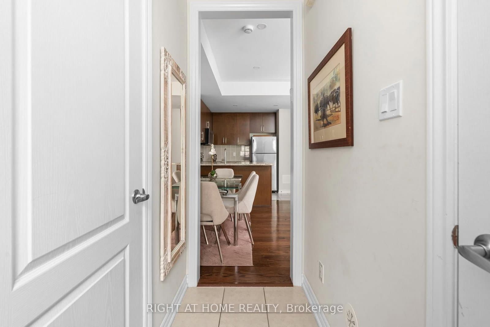 27 Coneflower Crescent, Unit 31 - Image 5