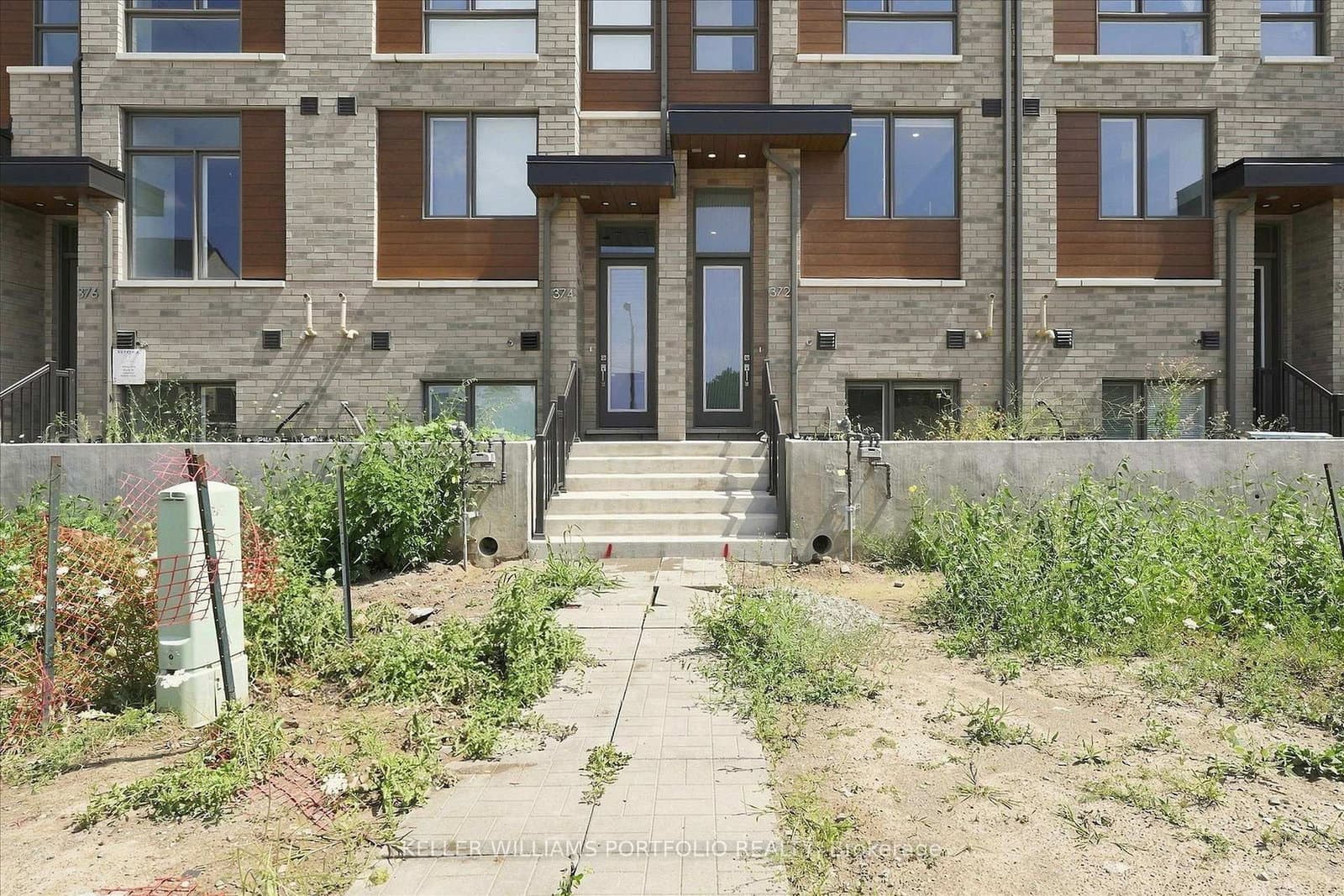 372 Lawrence Heights Way - Image 3