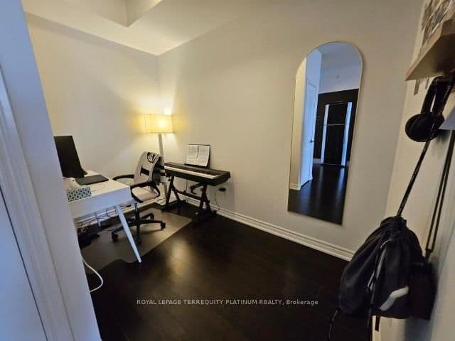 386 Yonge Street, Unit 4205 - Image 5