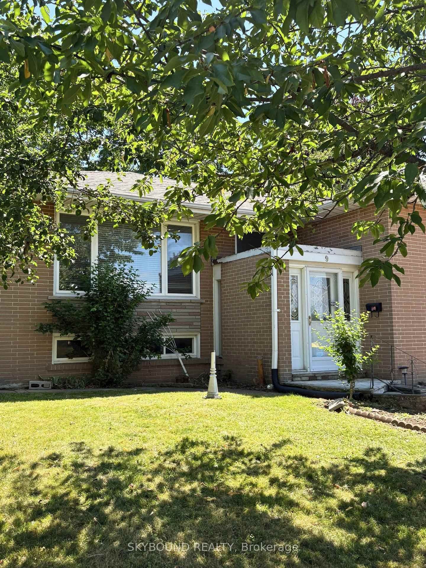 9 Caronport Crescent - Image 3