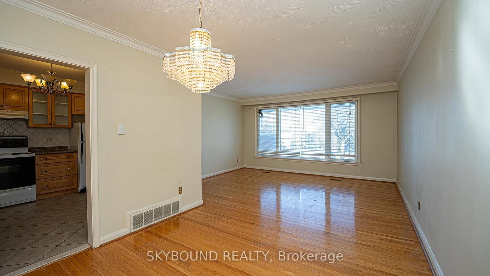 9 Caronport Crescent - Image 4