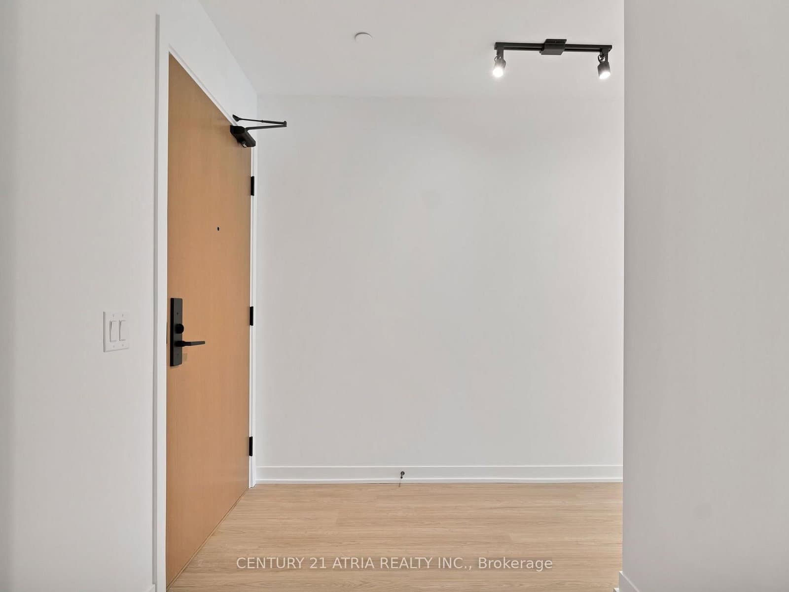 195 McCaul Street, Unit 716 - Image 6
