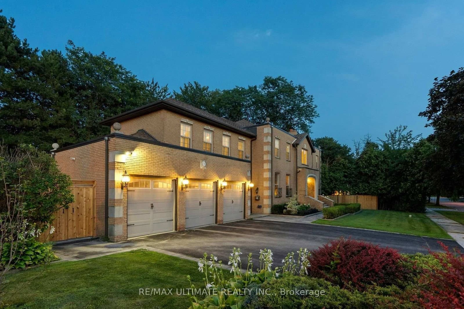 1 Versailles Court - Image 5