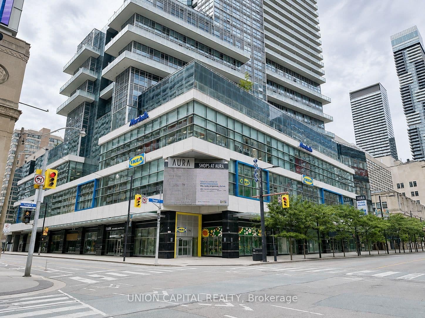386 Yonge Street, Unit 4903 - Image 2