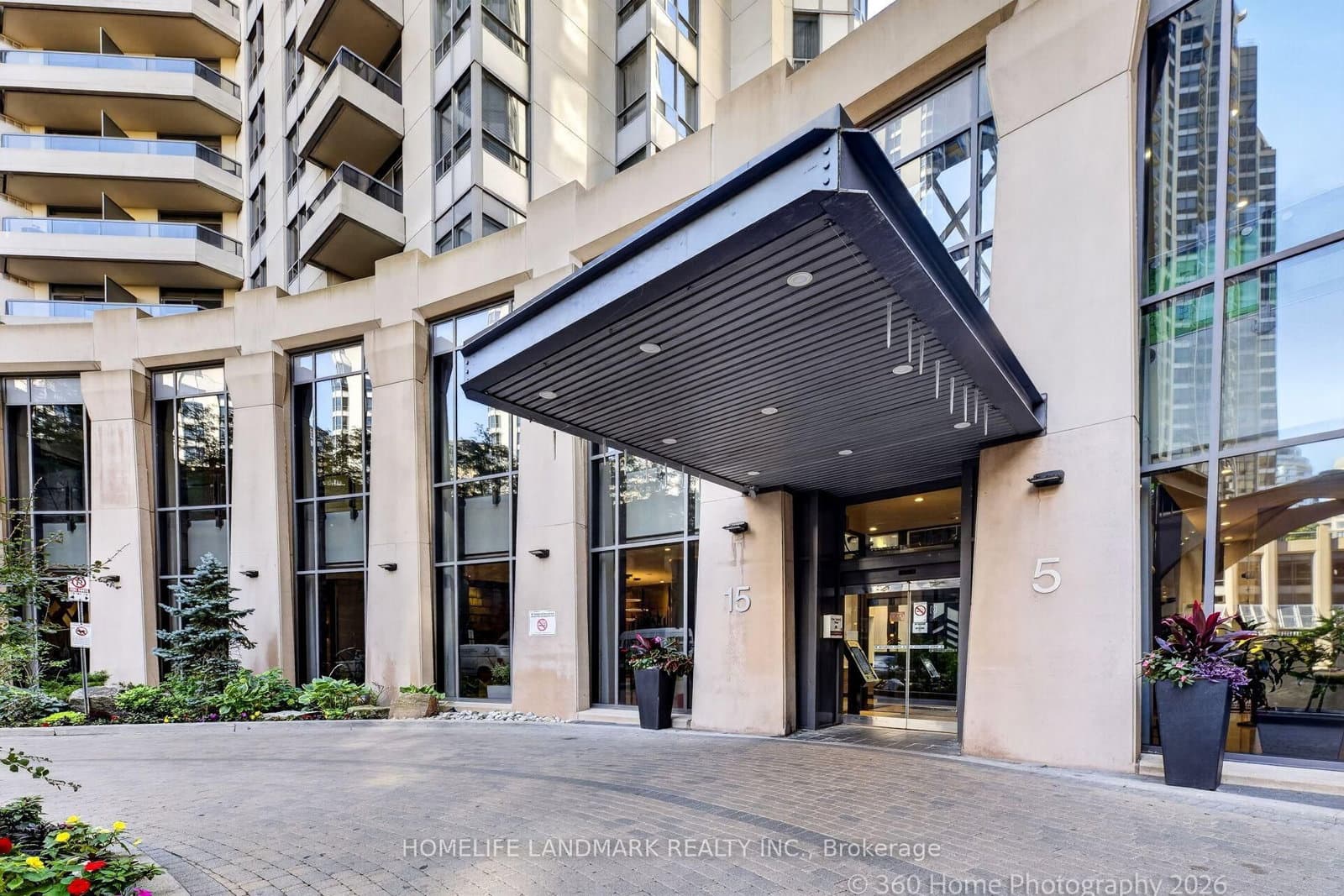 15 NORTHTOWN Way, Unit 829 - Image 3