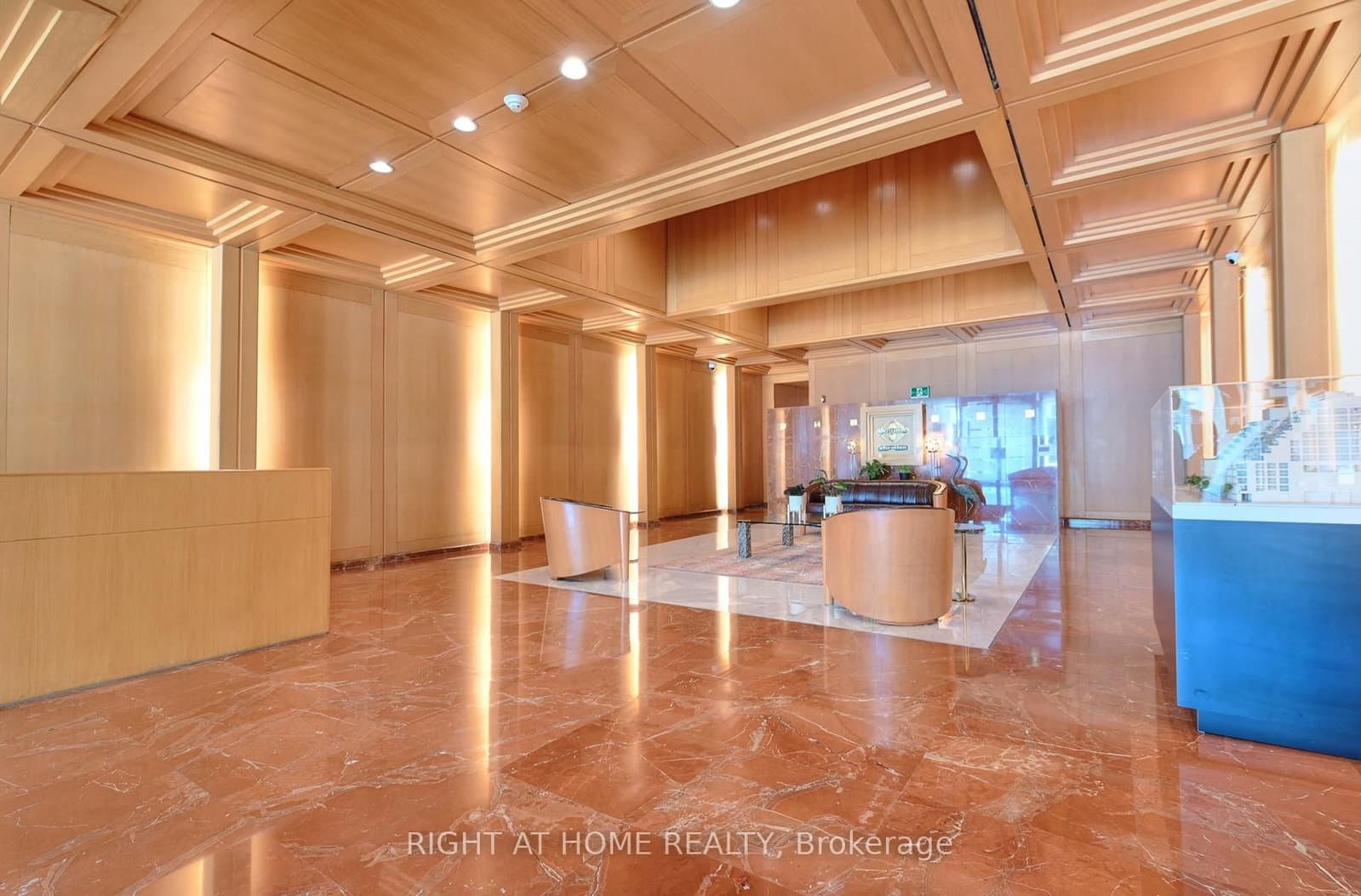 460 Queens Quay W, Unit 202E - Image 2