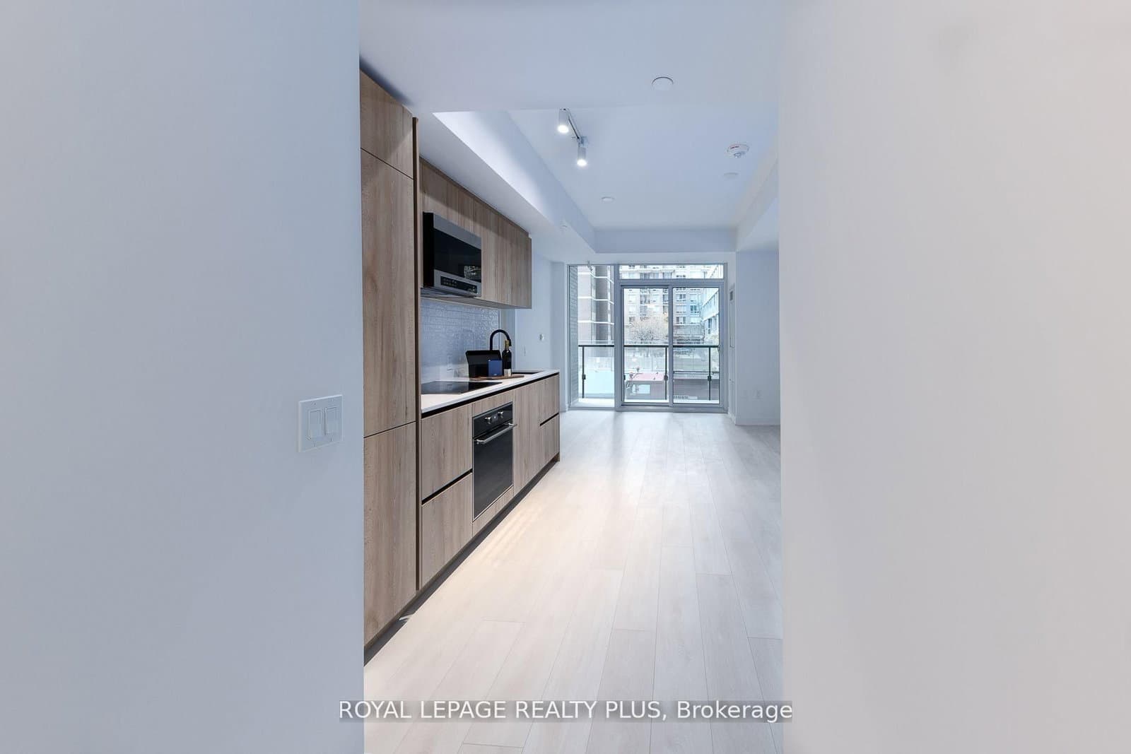 127 Broadway Avenue S, Unit 206S - Image 4