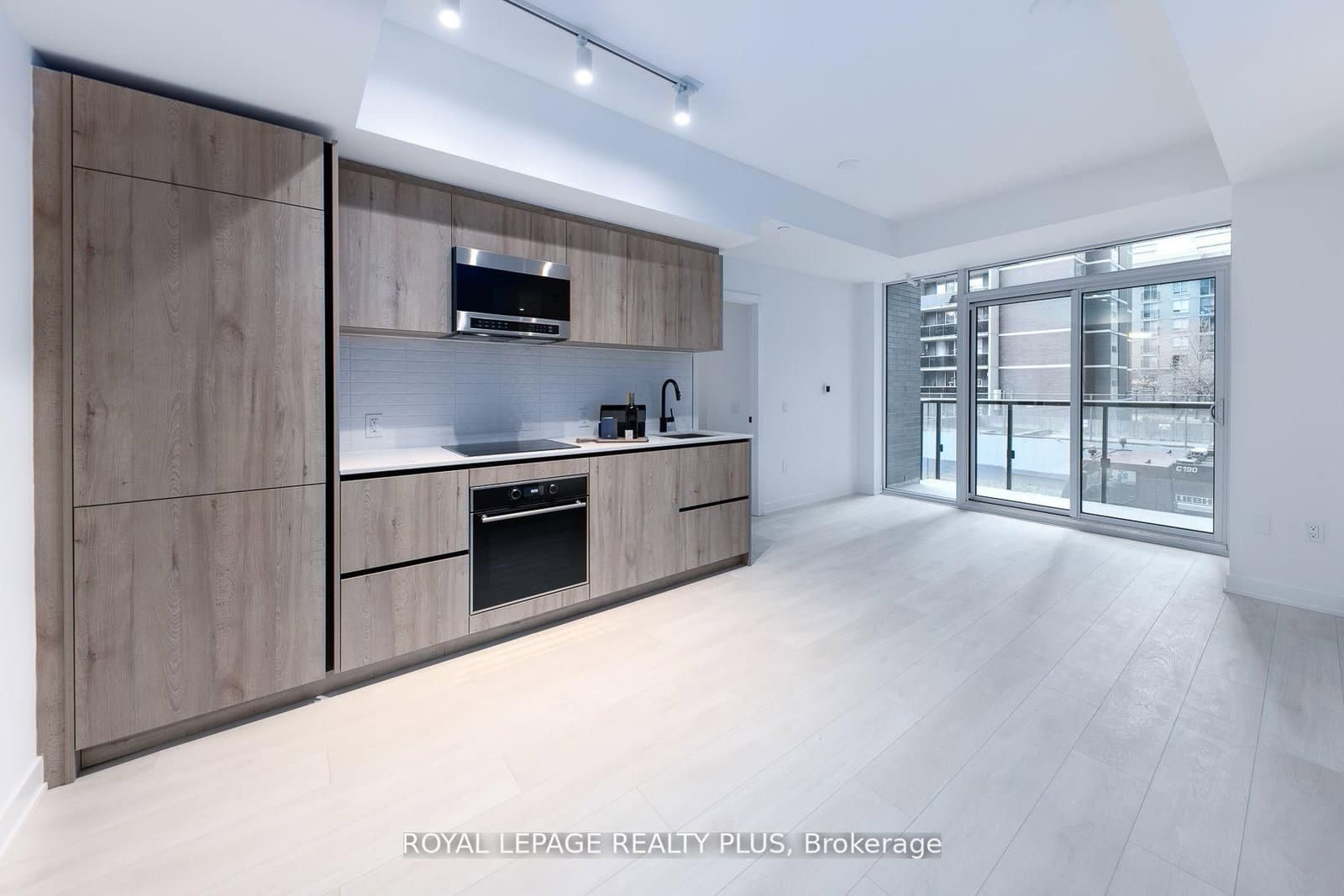 127 Broadway Avenue S, Unit 206S - Image 5