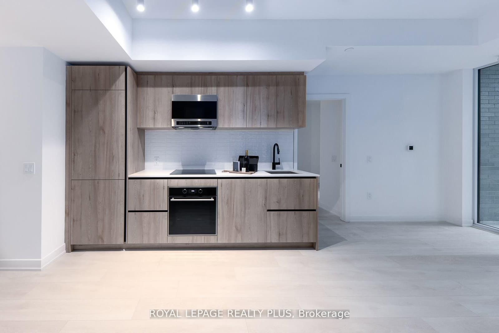 127 Broadway Avenue S, Unit 206S - Image 6