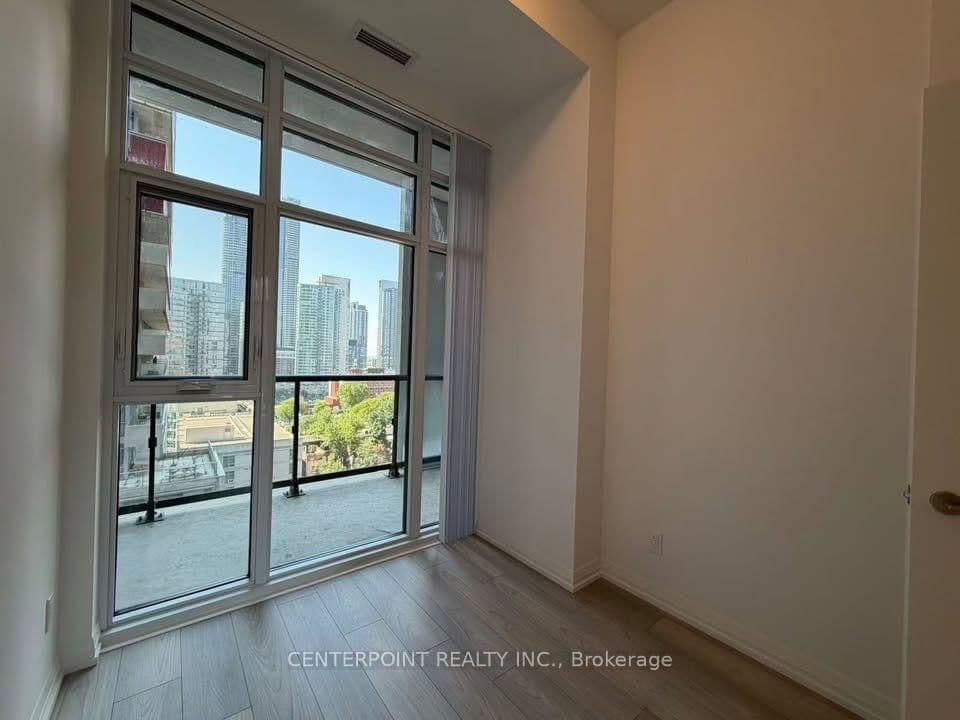 400 King Street W, Unit 1117 - Image 4