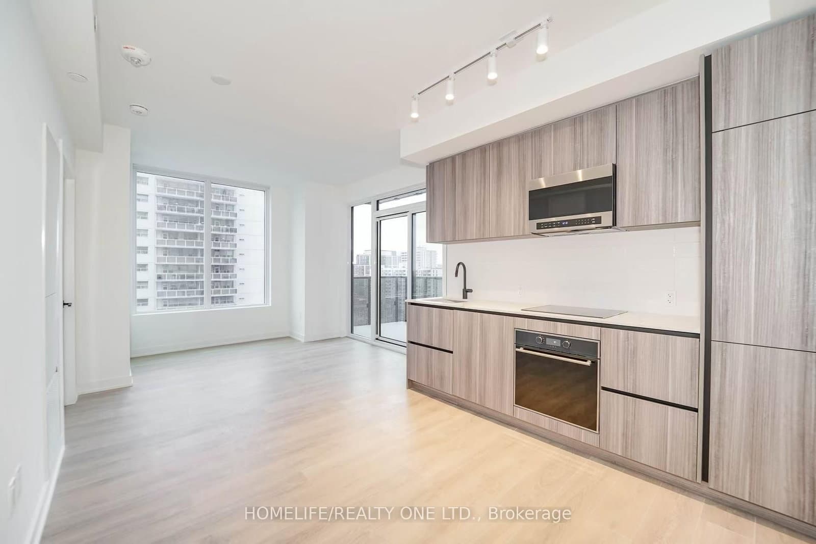 117 Broadway Avenue, Unit 1111 - Image 3