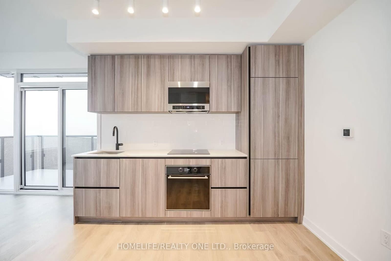 117 Broadway Avenue, Unit 1111 - Image 6
