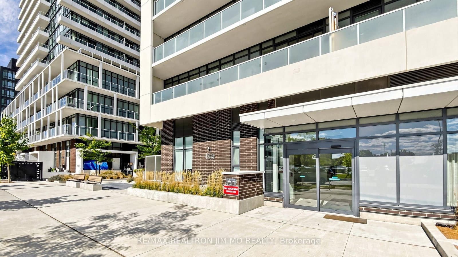 188 Fairview Mall Drive, Unit 522 - Image 4