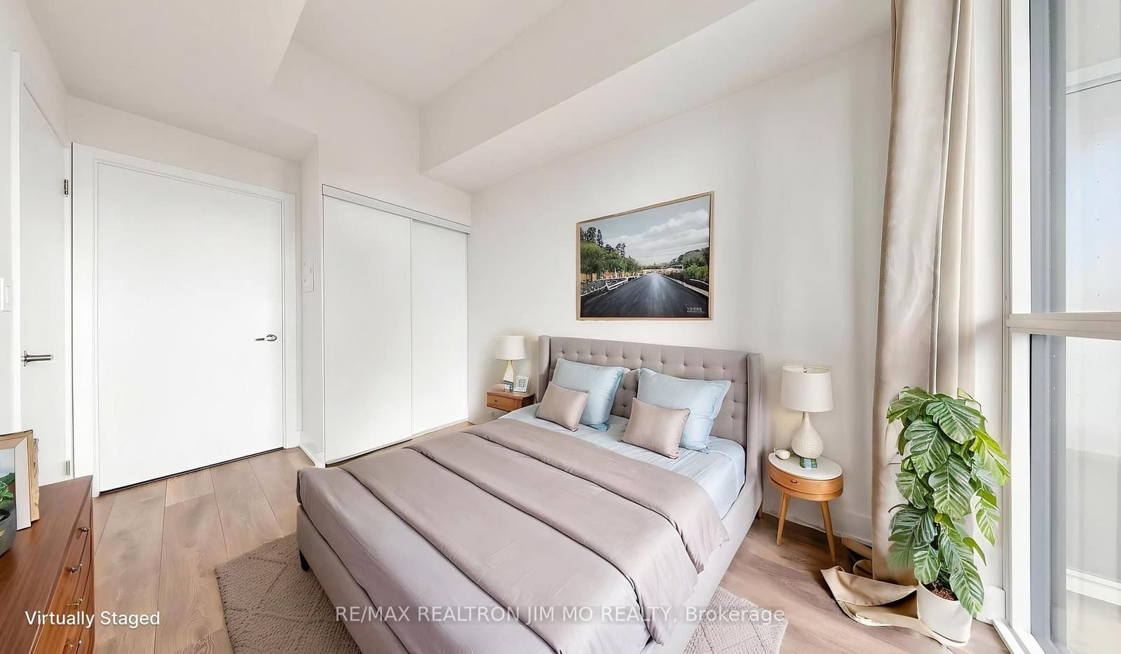 188 Fairview Mall Drive, Unit 522 - Image 6