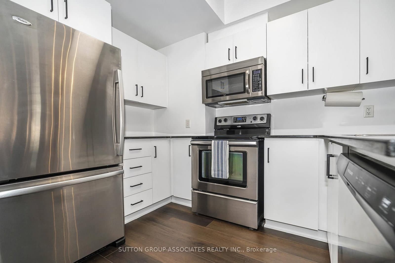 539 Jarvis Street, Unit PH7 - Image 5